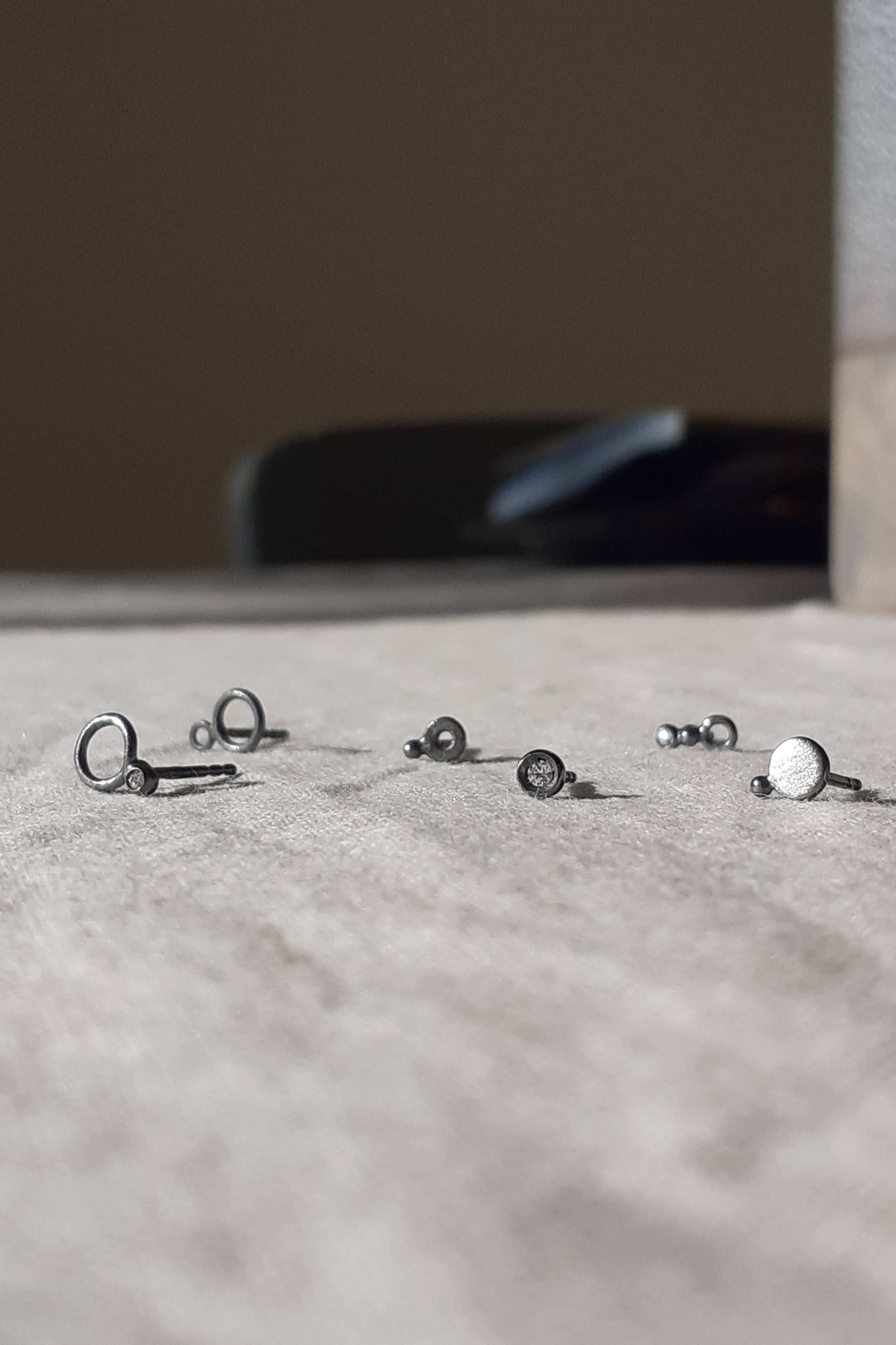 Circum Earrings (6 units)