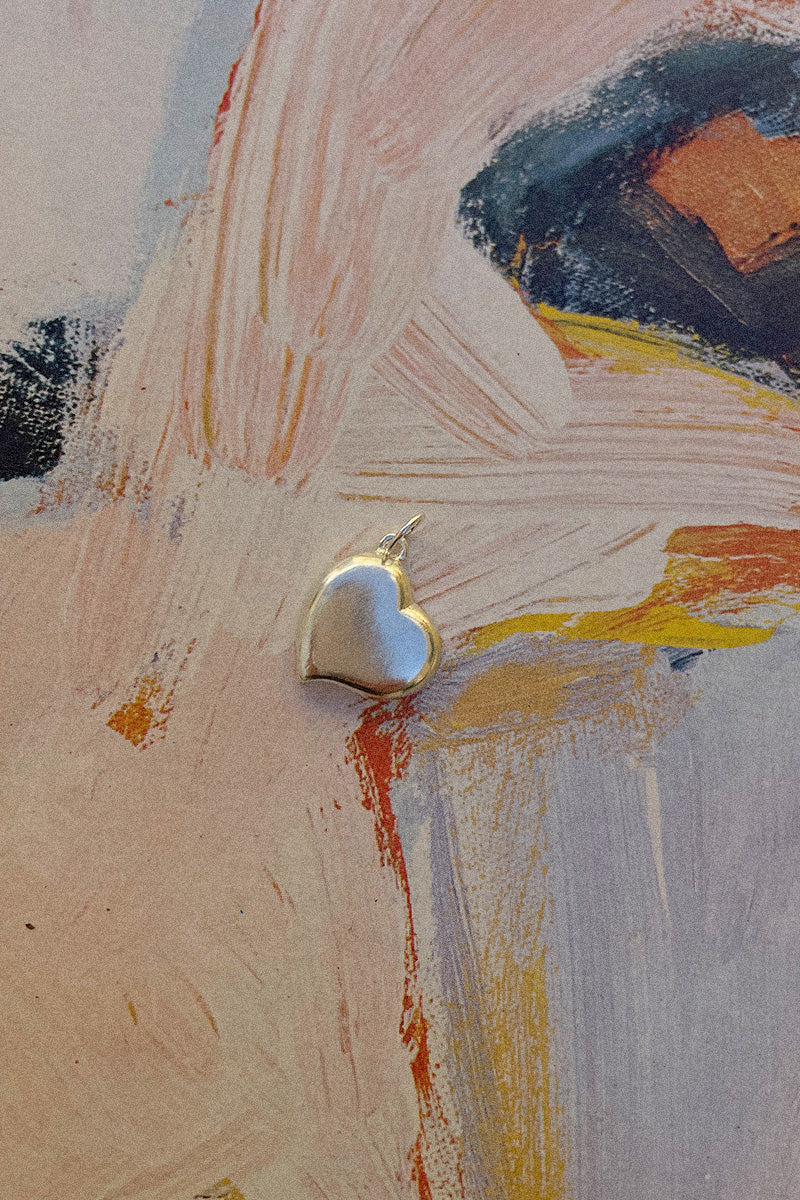 Pendente Coração Flamejante Médio