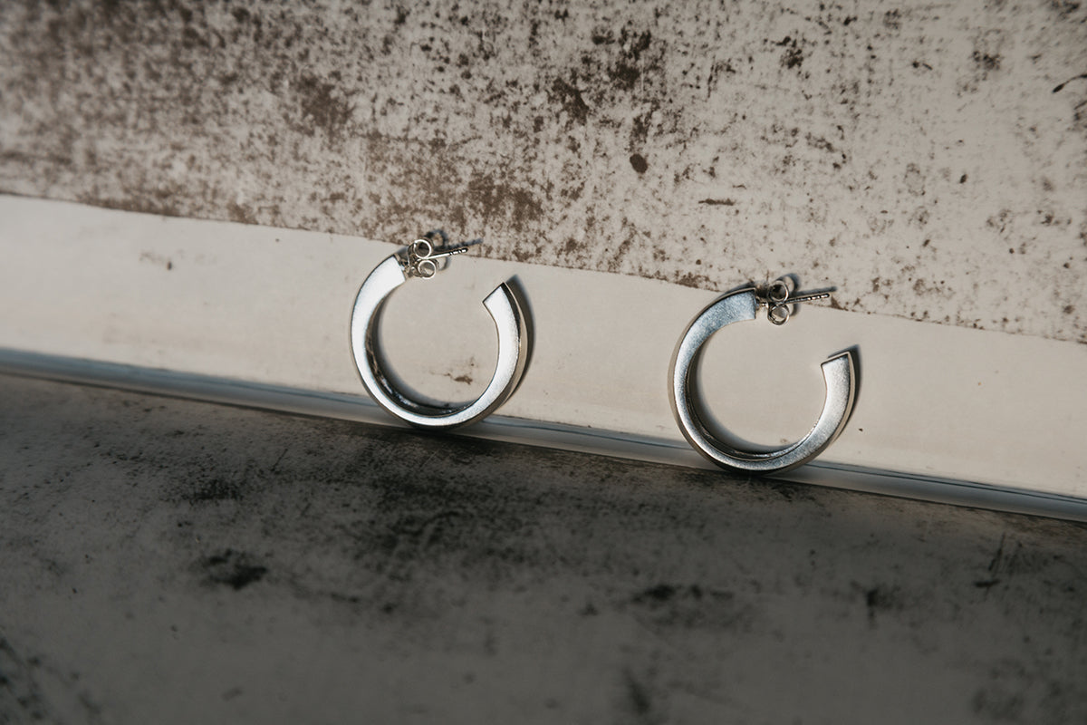 Aretas Faceted Hoops