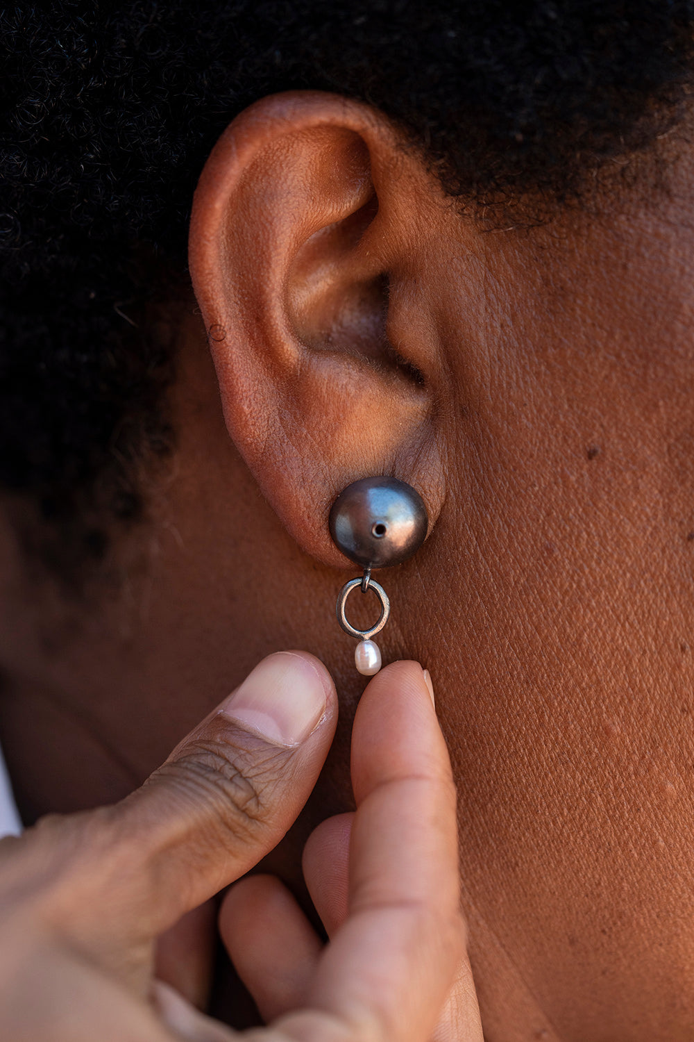 Brincos Azura Pérola