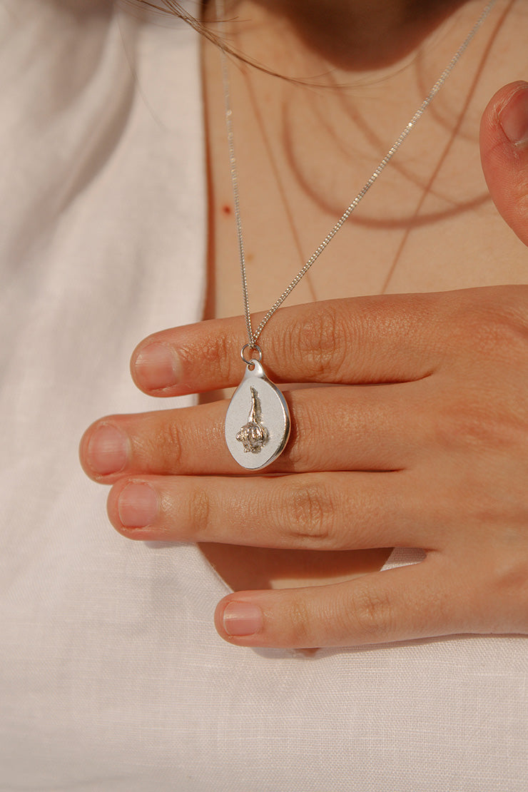 Colar Floria Dente de Leão