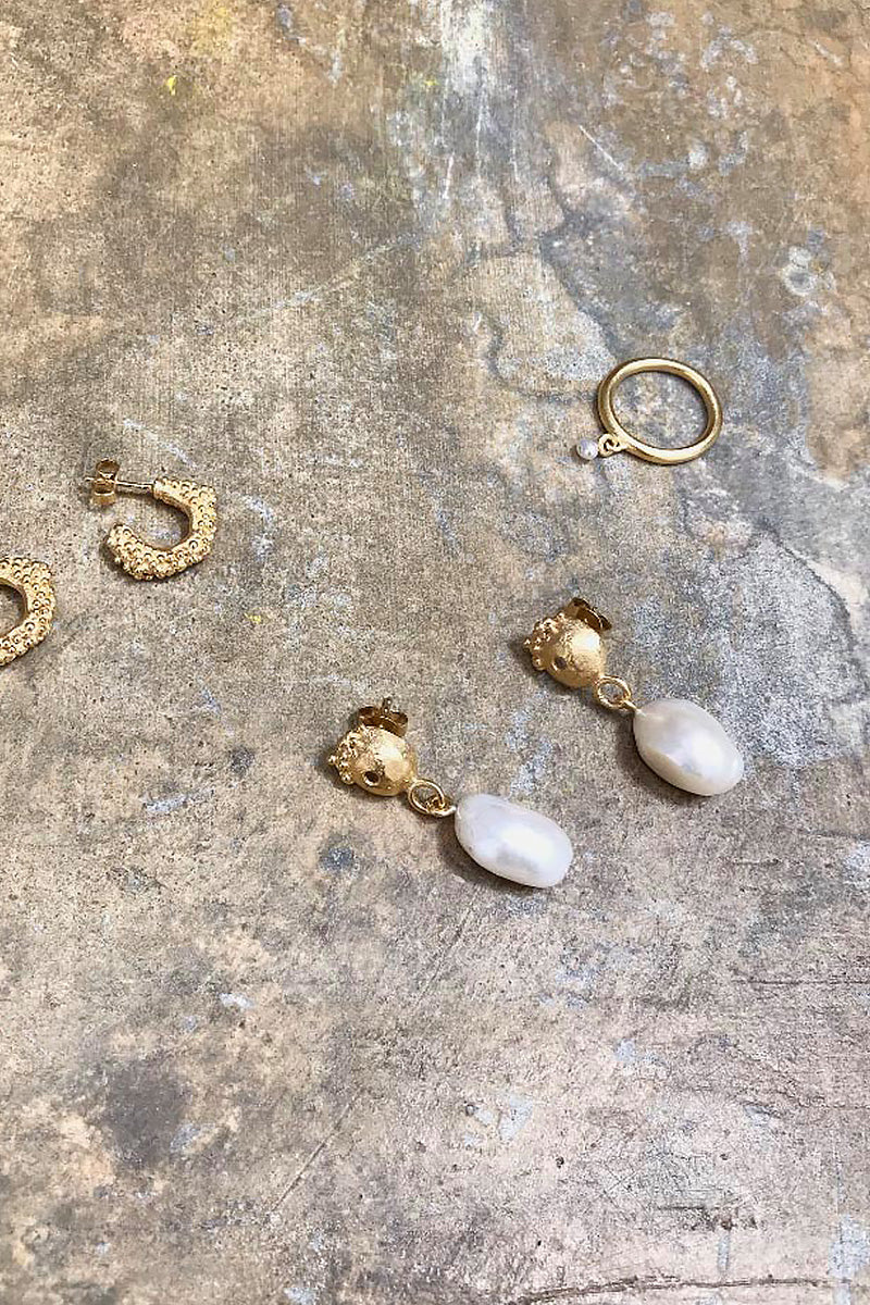 Lorena Pearl Earrings