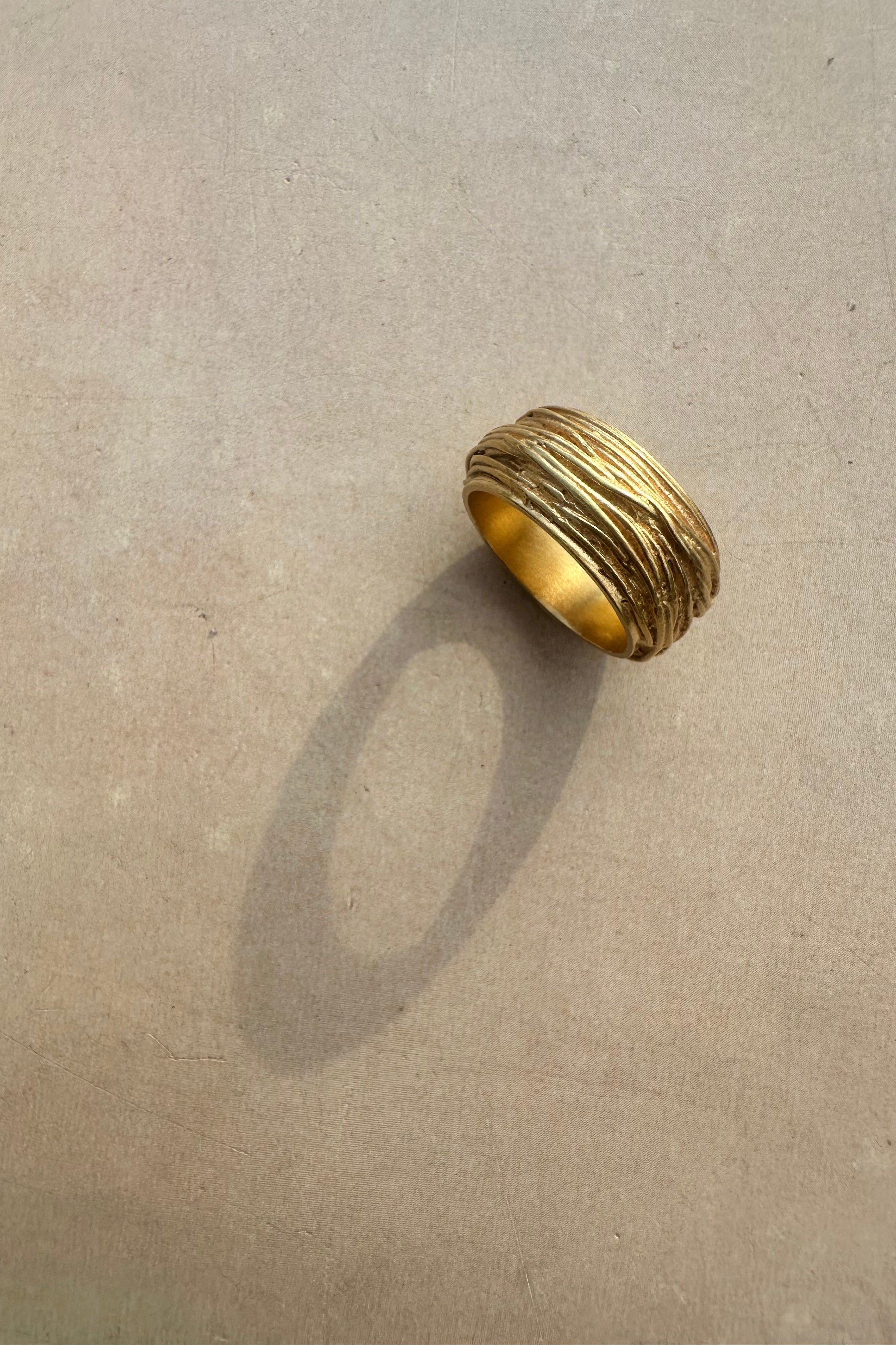 Anel Gestus Fios Dourado