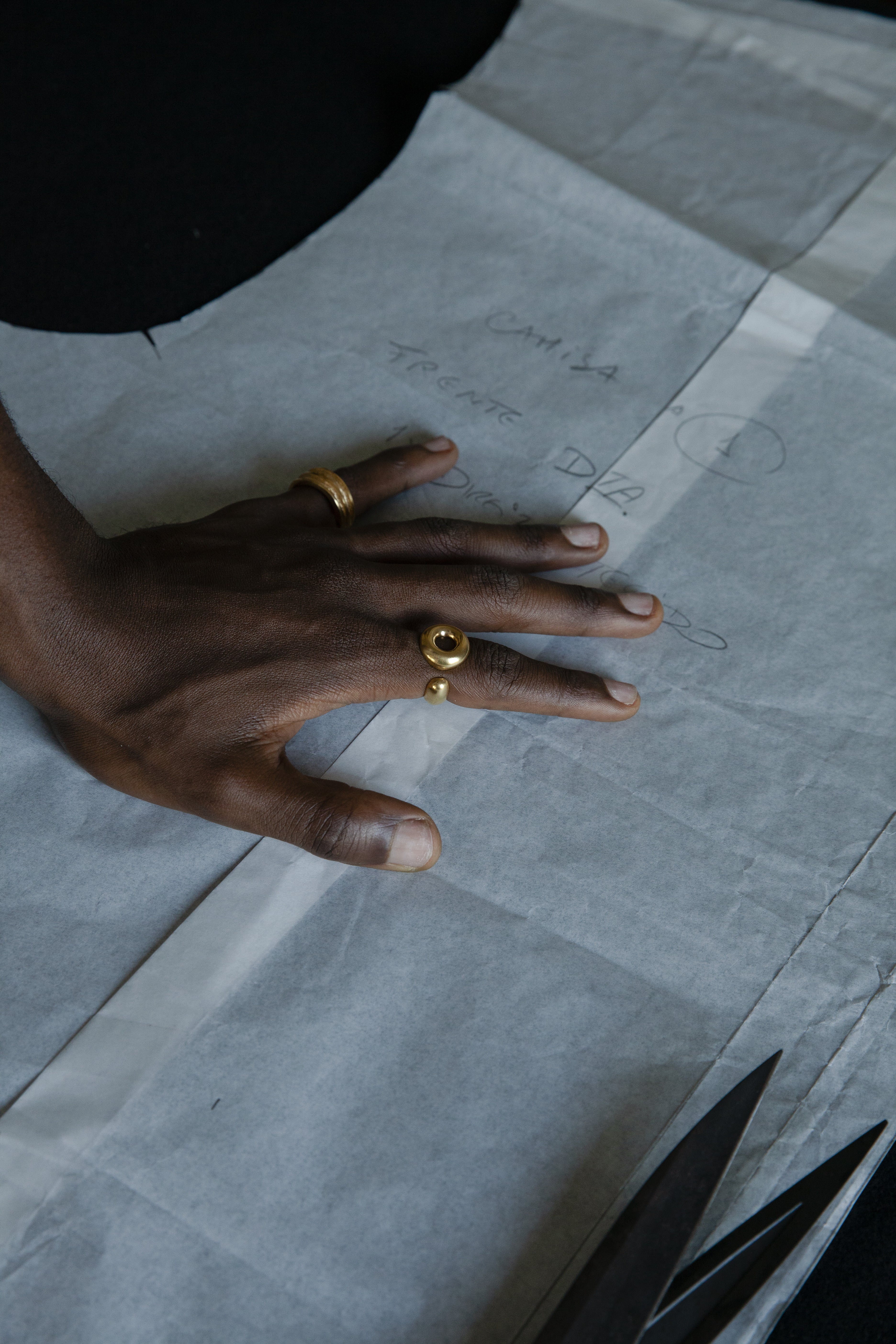 Anel Gestus Olho Dourado